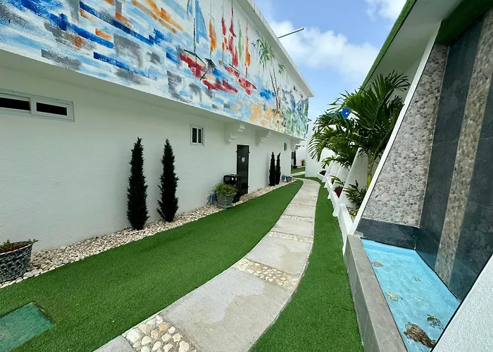 Hospitality Expert Bts 2 Pool Chef Holiday home