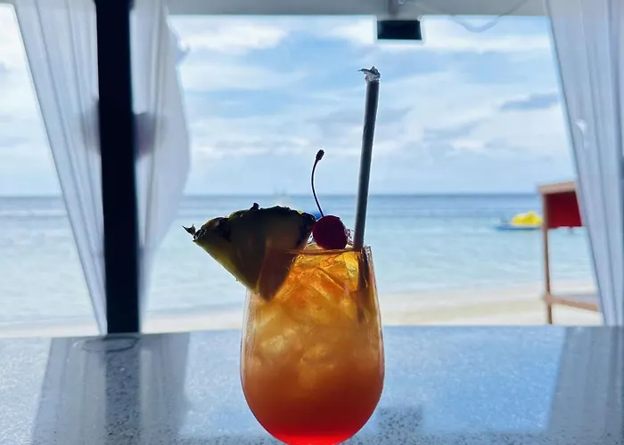 Hospitality Expert Bts 2 Pool Chef Holiday home Montego Bay