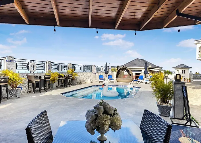 Hospitality Expert Bts 2 Pool Chef * Montego Bay